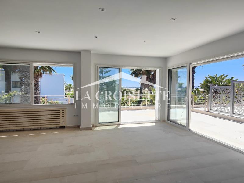 Appartement S+2 avec terrasse à  Gammarth